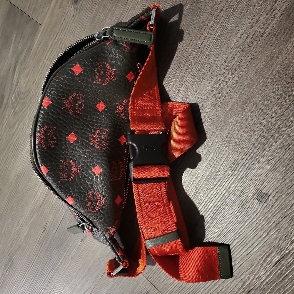 MCM - Picture 7 of 7
